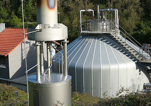 Gasfackel und Faulbehälter Gasfackel und Faulbehälter Klärwerk Dagersheim Darmsheim