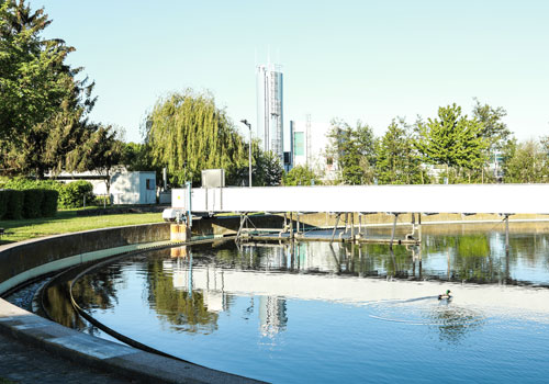 Nachklärbecken Blick auf ein Nachklärbecken